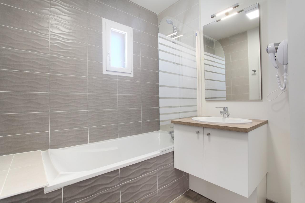 Residence Odalys Fleur De Sel Aigues-Mortes Bagian luar foto