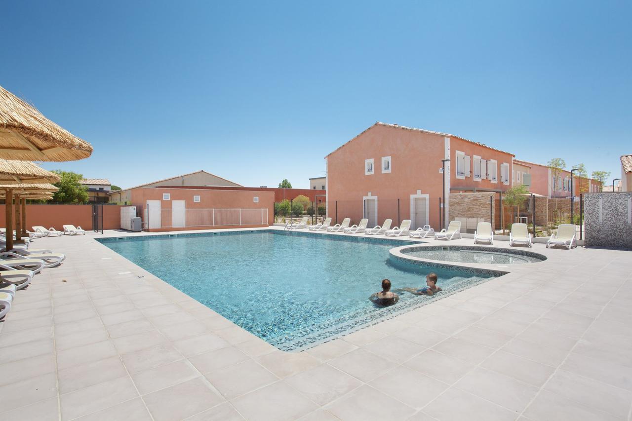 Residence Odalys Fleur De Sel Aigues-Mortes Bagian luar foto